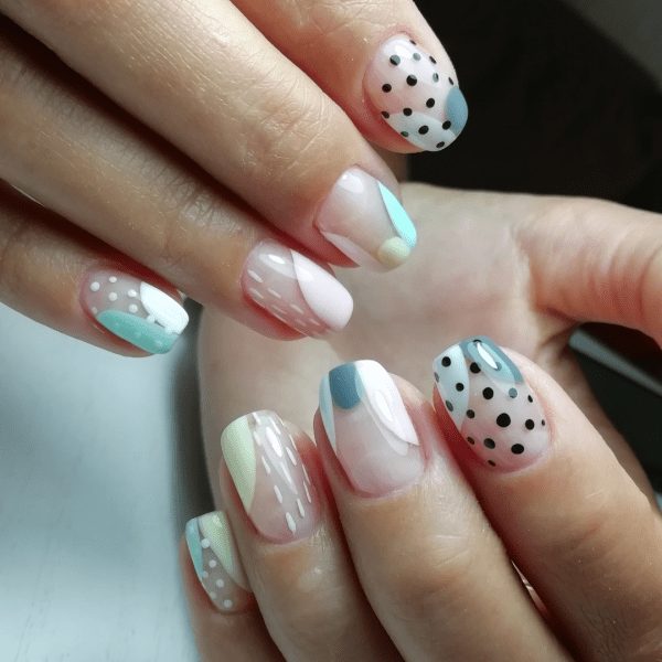 10 лучших дизайнов маникюра для модных красавиц