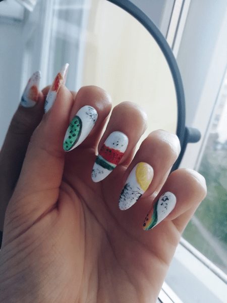 10 лучших дизайнов маникюра для модных красавиц