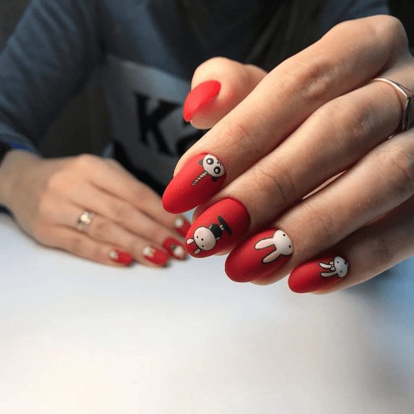 10 лучших дизайнов маникюра для модных красавиц