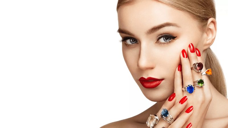 Кому нельзя пользоваться гель-лаком и почему?