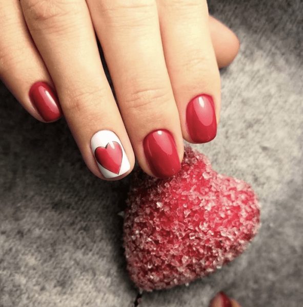 Романтическое настроение: милый дизайн ногтей с сердечками