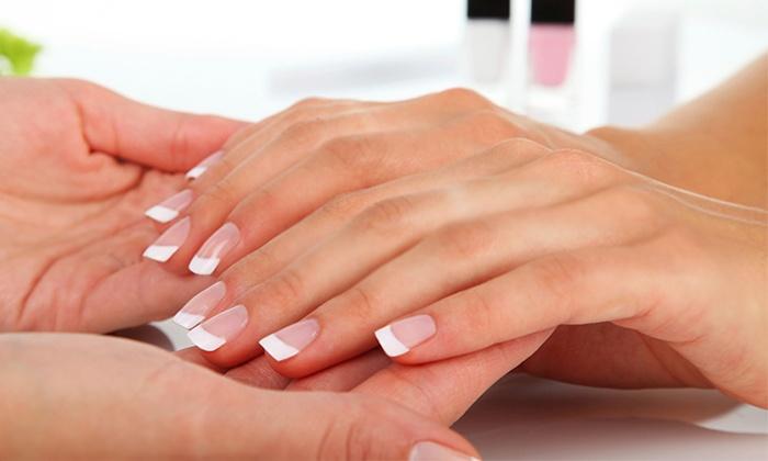 Różowo-biała stylizacja paznokci: trendy w modzie, technika, zdjęcia