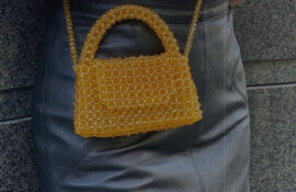 Handbag made of beads - the trend of the season 2022