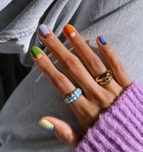 Маникюр весна 2023: модные идеи дизайна ногтей