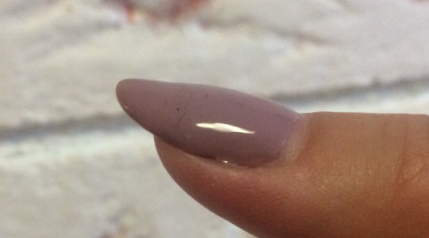 База под гель-лак: что это такое и для чего используется