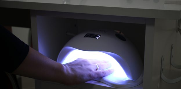 База под гель-лак: что это такое и для чего используется