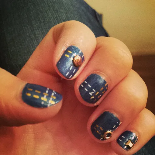 Джинсовый нейл-арт