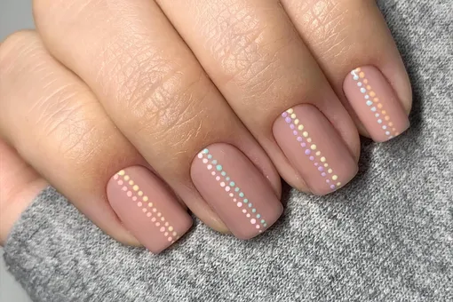 Этот тренд возвращается осенью 2023 года: как сделать маникюр в горошек и избежать ошибок