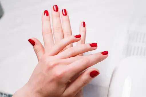 Маникюр на короткие ногти: 5 модных идей дизайна на осень