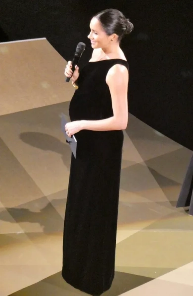 Меган Маркл посещает церемонию вручения премий British Fashion Awards