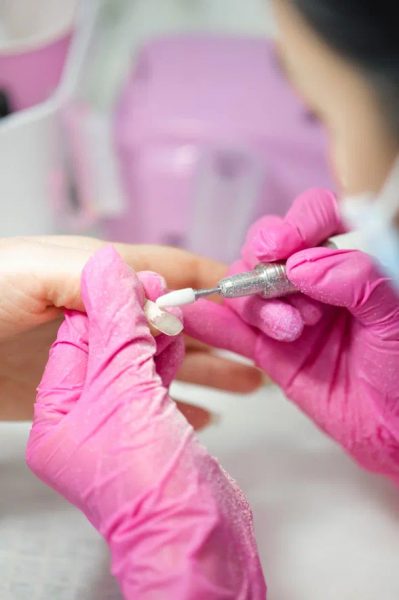 Необходимые инструменты для начинающих мастеров маникюра