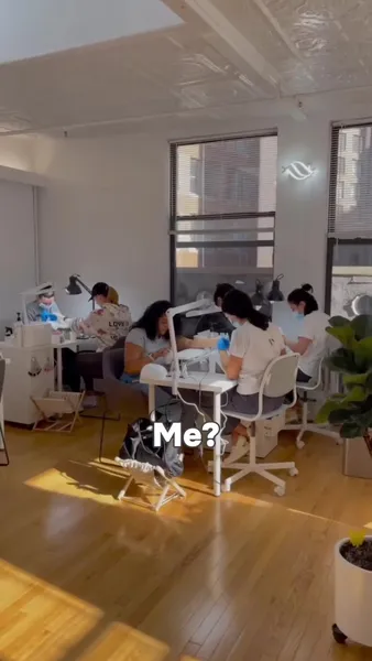 «Русский» маникюр в США и Европе: почему он популярен и как его скопировать