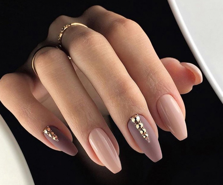 Самые популярные формы и дизайны ногтей в 2022 году