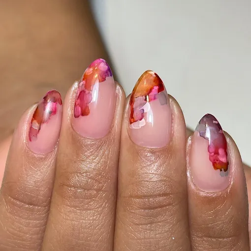 Акварельный маникюр на часть ногтя