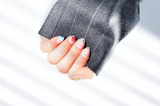 20+ идей для красивого маникюра на короткие ногти (гель-лак)