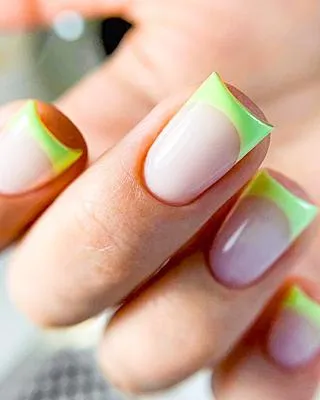 маникюр модный нюд